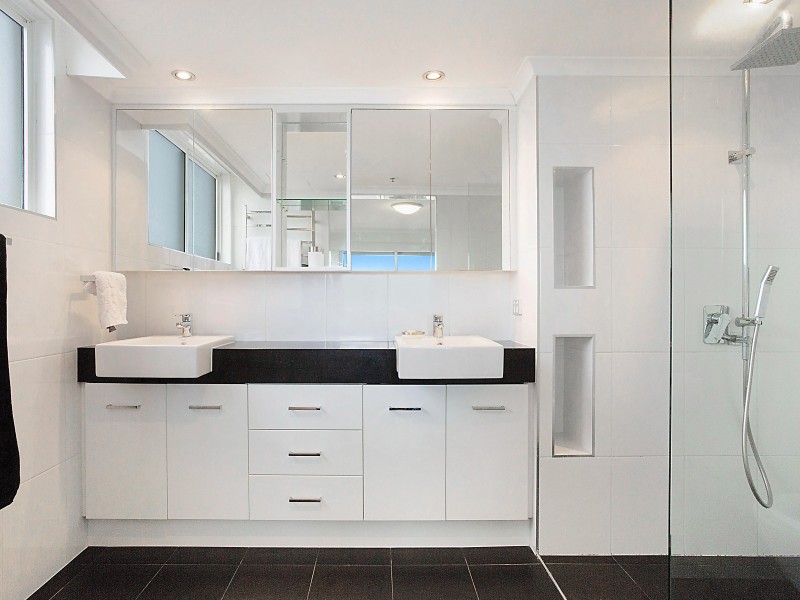 41/59 Pacific Street, Main Beach QLD 4217