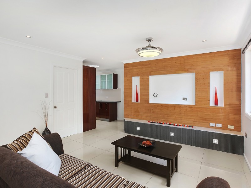 33 Pacific Avenue, Miami QLD 4220