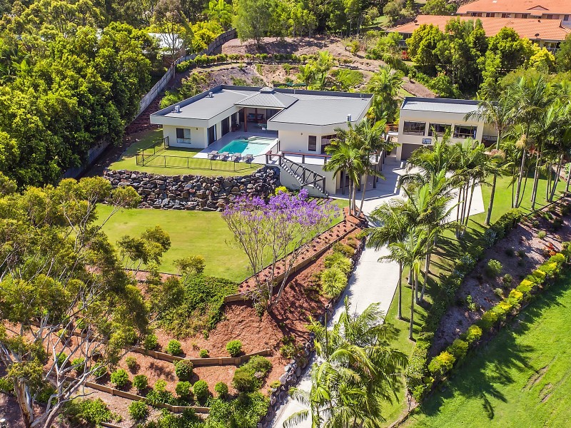 8 Kimmuli Drive, Elanora QLD 4221