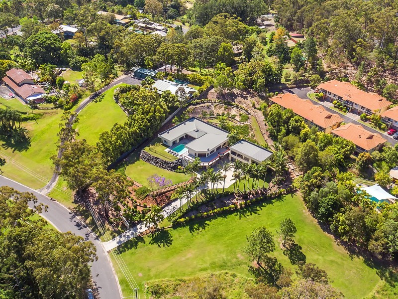 8 Kimmuli Drive, Elanora QLD 4221