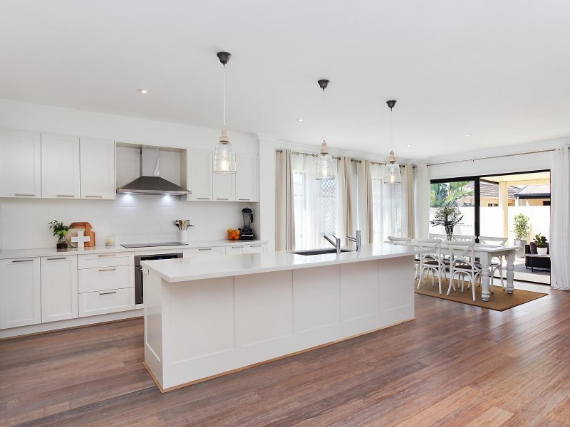 58 Sir Bruce Small Boulevard, Benowa Waters QLD 4217