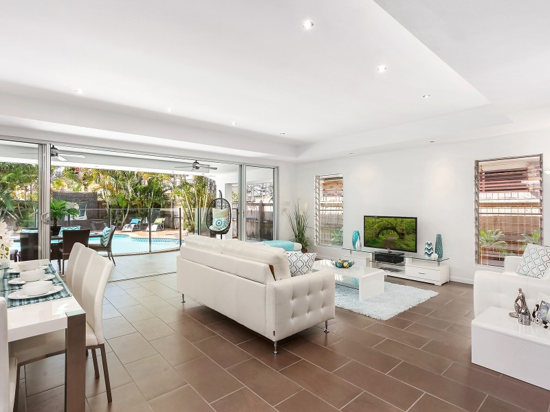 9 Bardon Avenue, Miami QLD 4220