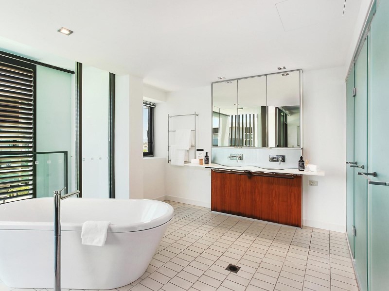 6503/2 Ephraim Island Parade, Paradise Point QLD 4216