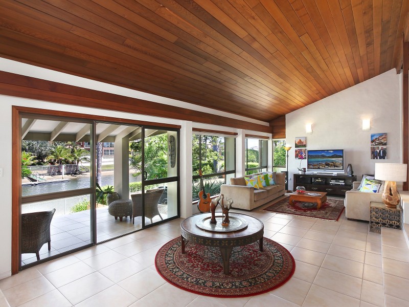 25 Kincardine Drive, Benowa Waters QLD 4217