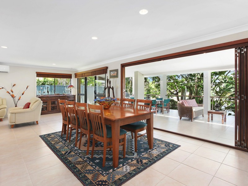 25 Kincardine Drive, Benowa Waters QLD 4217