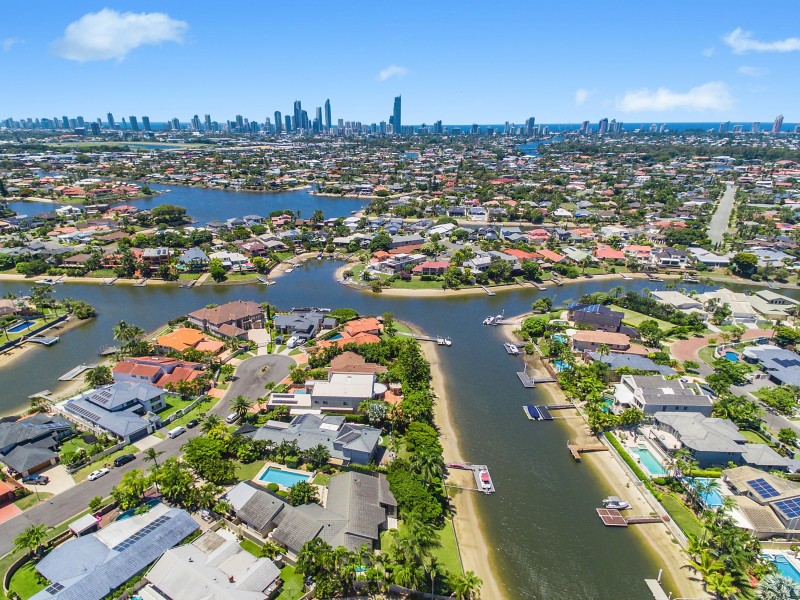 25 Kincardine Drive, Benowa Waters QLD 4217