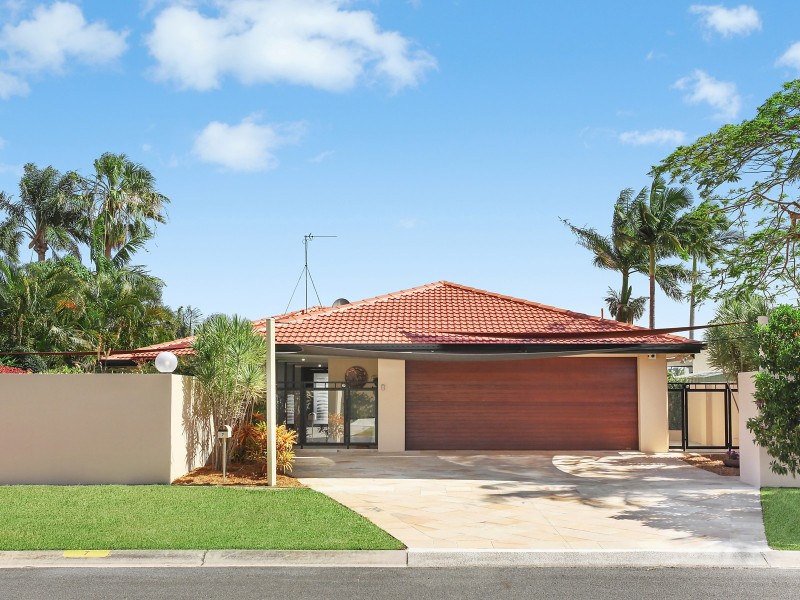 7 Ayrshire Avenue, Benowa Waters QLD 4217