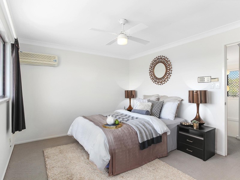 2A Village Low Road, Benowa Waters QLD 4217