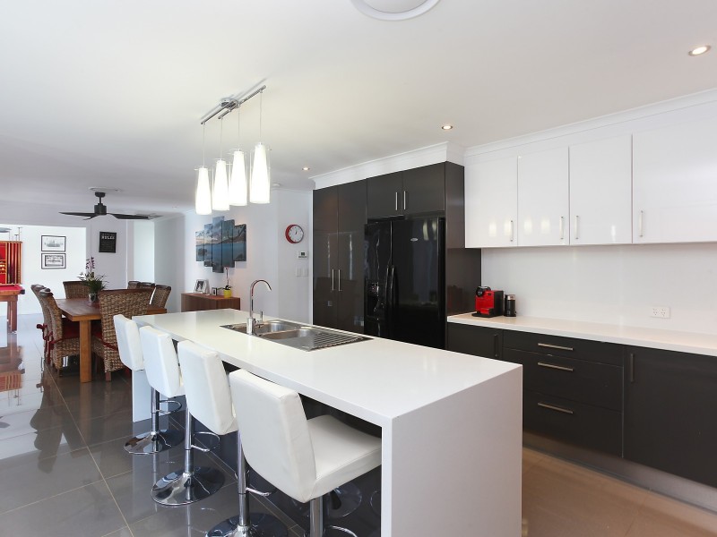 7 Firestone Court, Robina QLD 4226