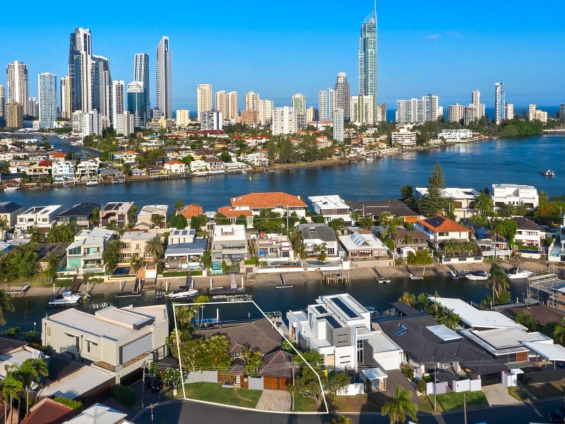 21 The Lido, Isle Of Capri QLD 4217