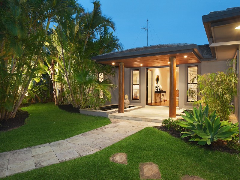 21 The Lido, Isle Of Capri QLD 4217