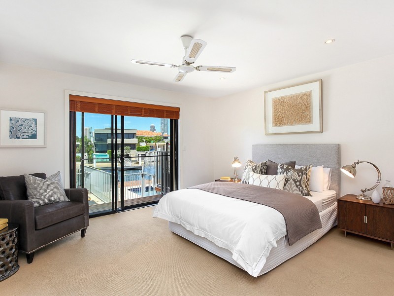 21 The Lido, Isle Of Capri QLD 4217