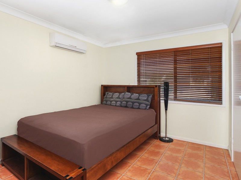 10 Splice Street, Mermaid Waters QLD 4218