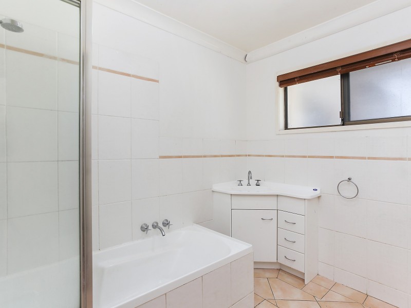 10 Splice Street, Mermaid Waters QLD 4218