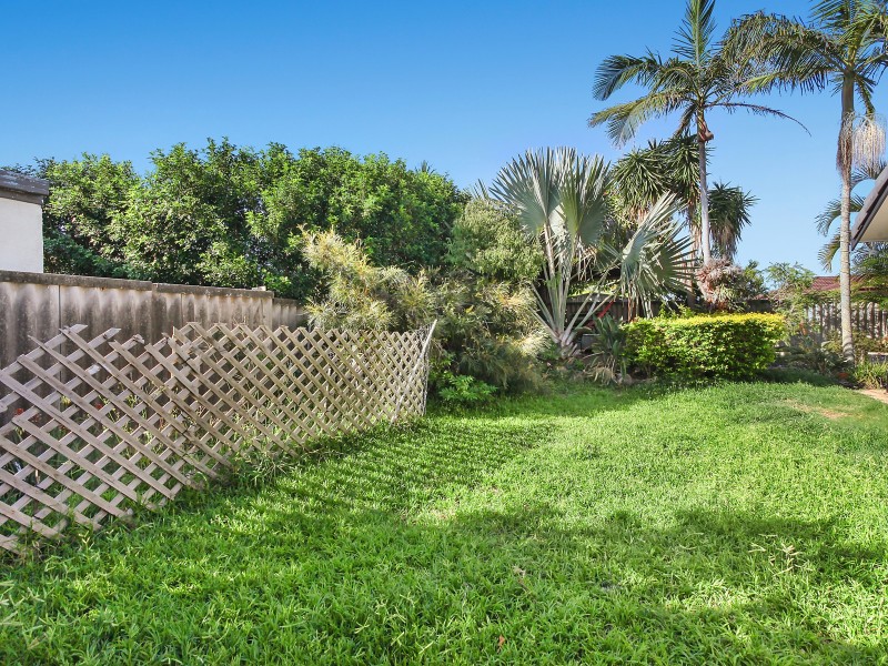 10 Splice Street, Mermaid Waters QLD 4218