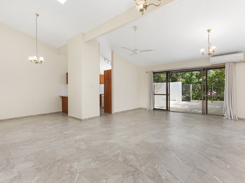 5/9 Freyburg Street, Bundall QLD 4217