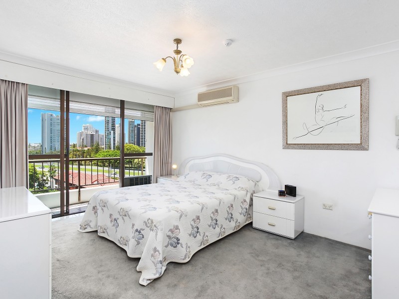 31/20 Commodore Drive, Paradise Waters QLD 4217