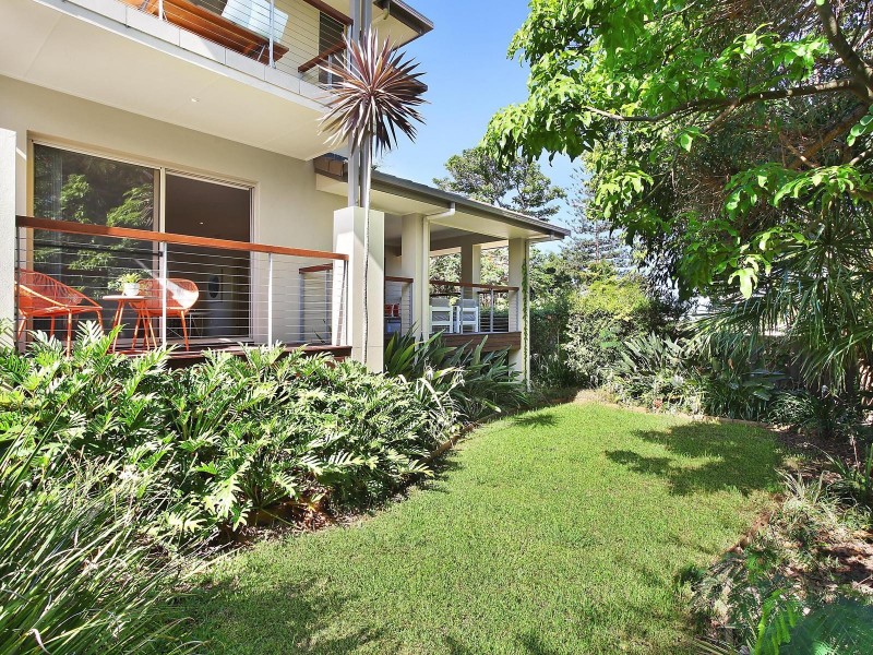 89 Turpin Road, Labrador QLD 4215