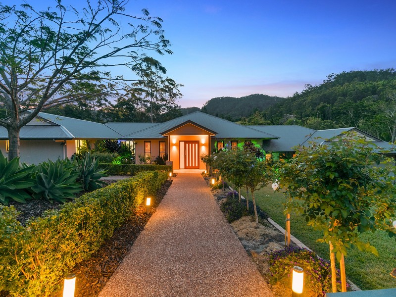 26 Yallanbee Court, Wongawallan QLD 4210