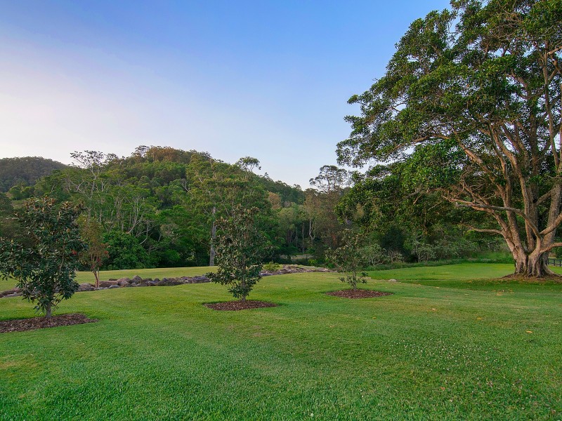 26 Yallanbee Court, Wongawallan QLD 4210