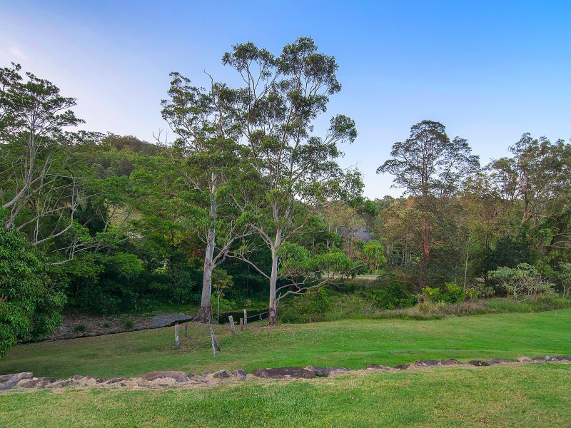 26 Yallanbee Court, Wongawallan QLD 4210