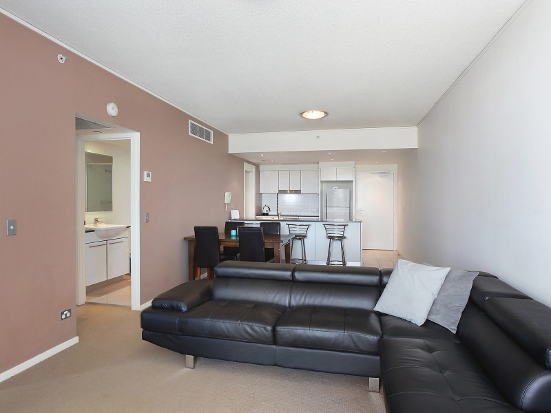 810/22 Surf Parade, Broadbeach QLD 4218