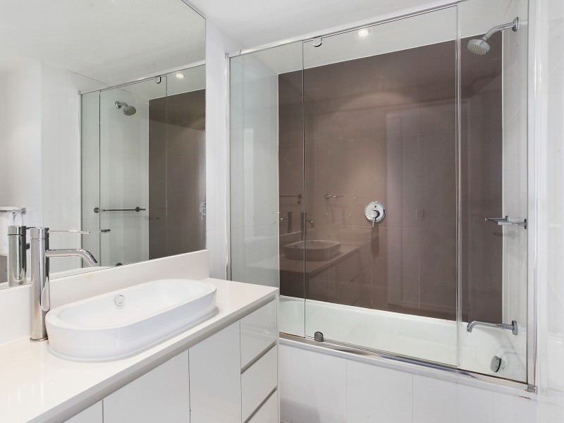 23004/3113 Gold Coast Highway, Surfers Paradise QLD 4217