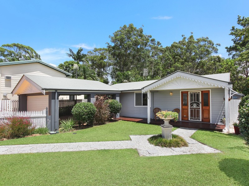 66 Usher Avenue, Labrador QLD 4215