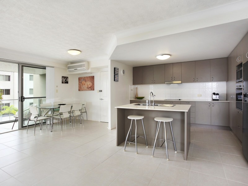 25/2329 Gold Coast Highway, Mermaid Beach QLD 4218