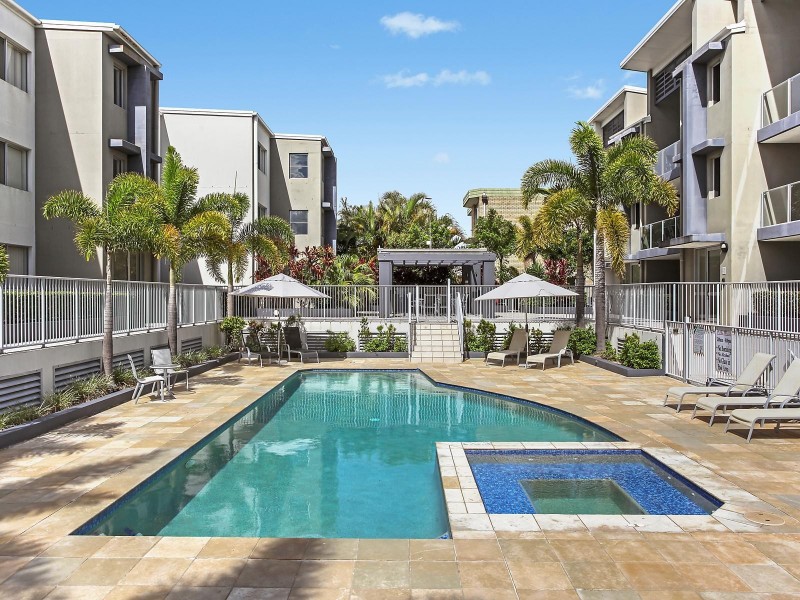 25/2329 Gold Coast Highway, Mermaid Beach QLD 4218