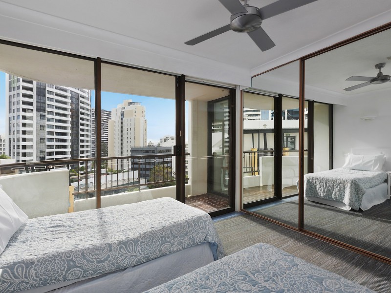 803/8 Albert Avenue, Broadbeach QLD 4218