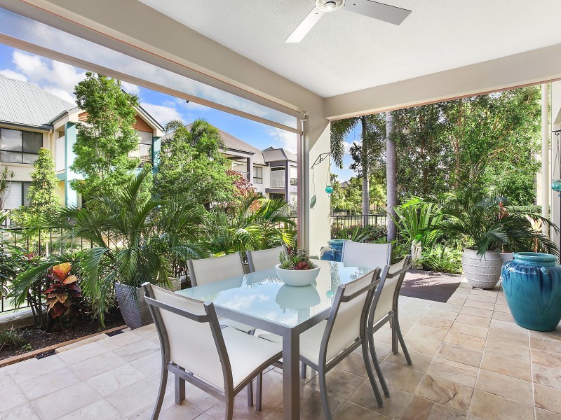 2084/1 The Vistas Drive, Carrara QLD 4211