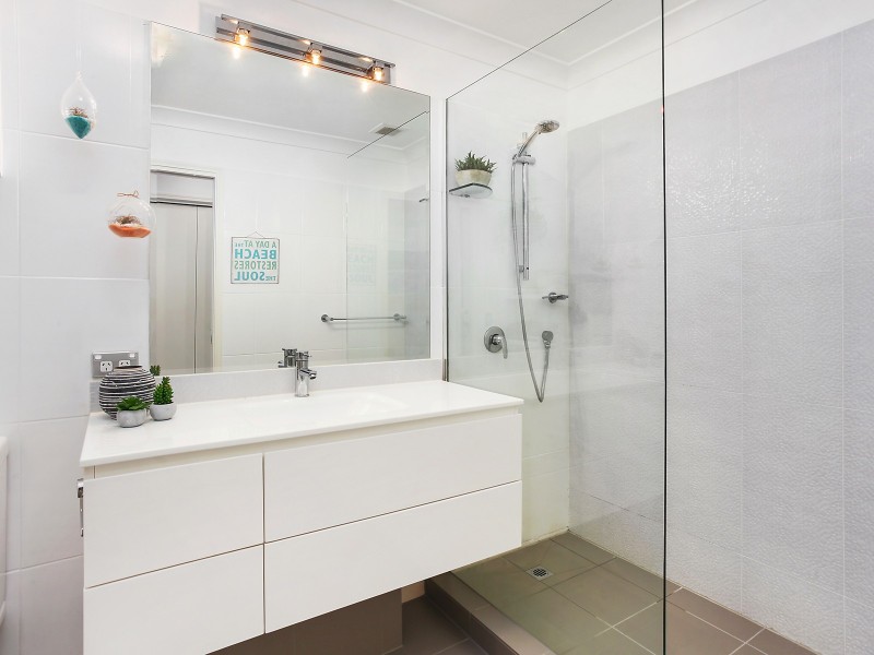 2084/1 The Vistas Drive, Carrara QLD 4211