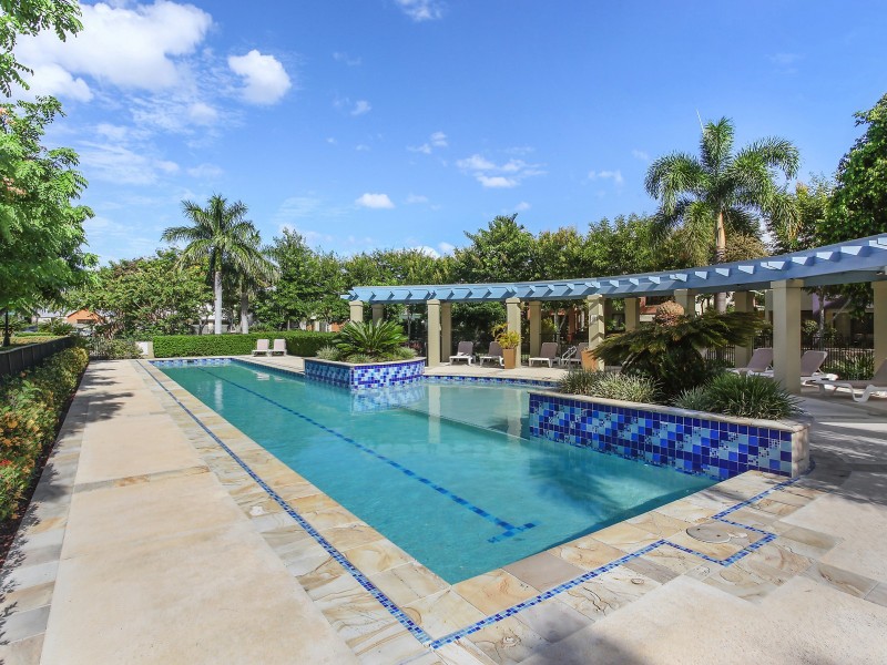 2084/1 The Vistas Drive, Carrara QLD 4211