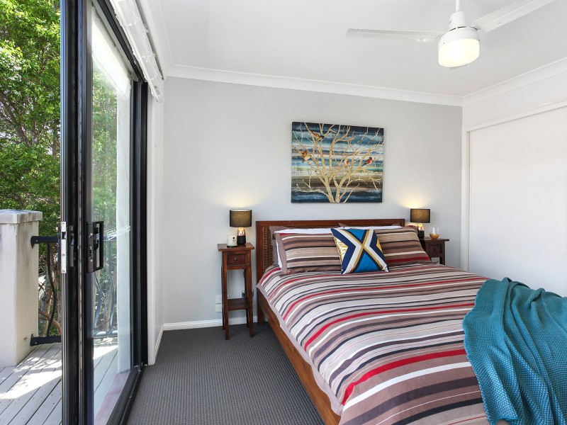 4/37 Harley Street, Labrador QLD 4215