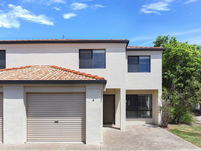 4/37 Harley Street, Labrador QLD 4215