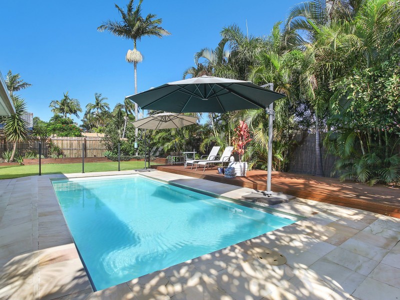 51 Rumrunner Street, Mermaid Waters QLD 4218