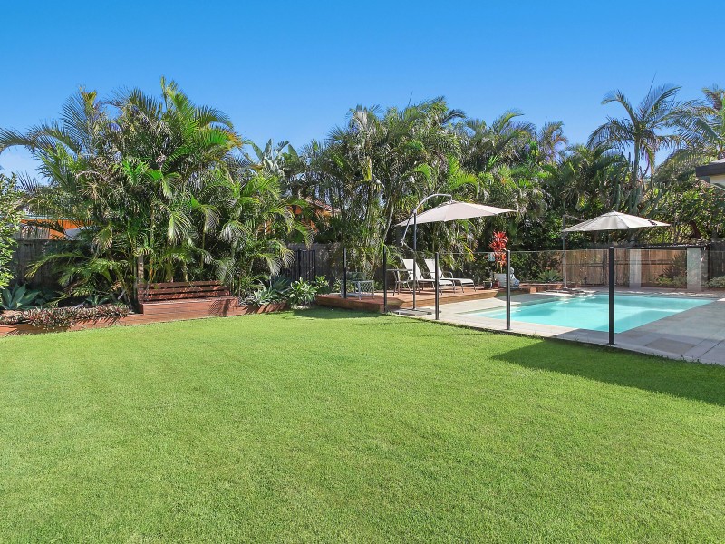 51 Rumrunner Street, Mermaid Waters QLD 4218