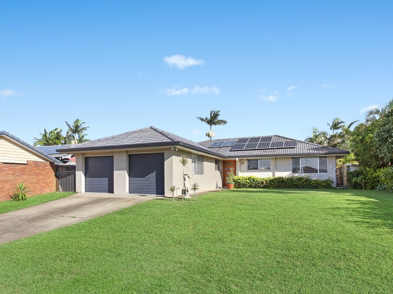51 Rumrunner Street, Mermaid Waters QLD 4218