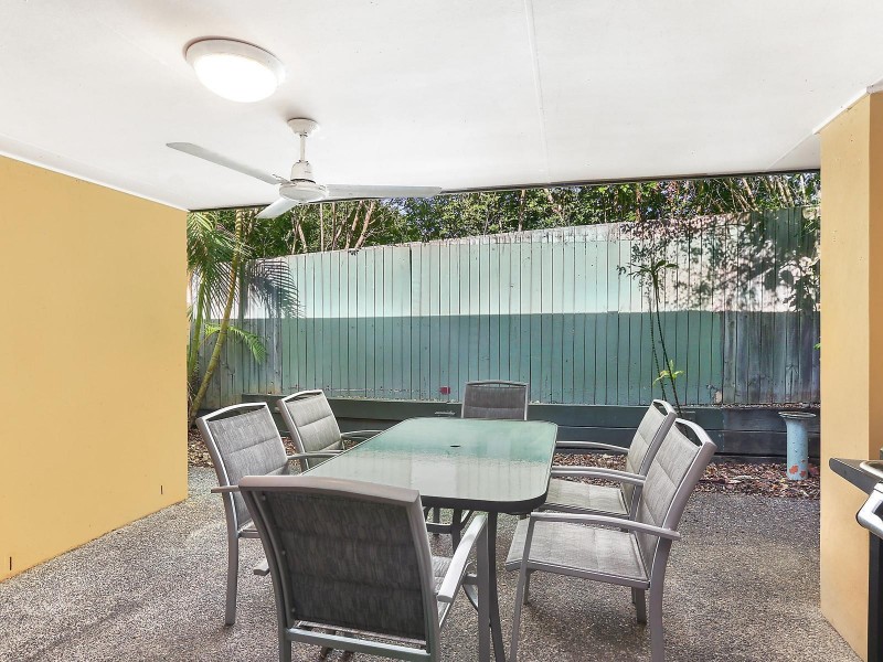 8/13 Schneider Avenue, Labrador QLD 4215