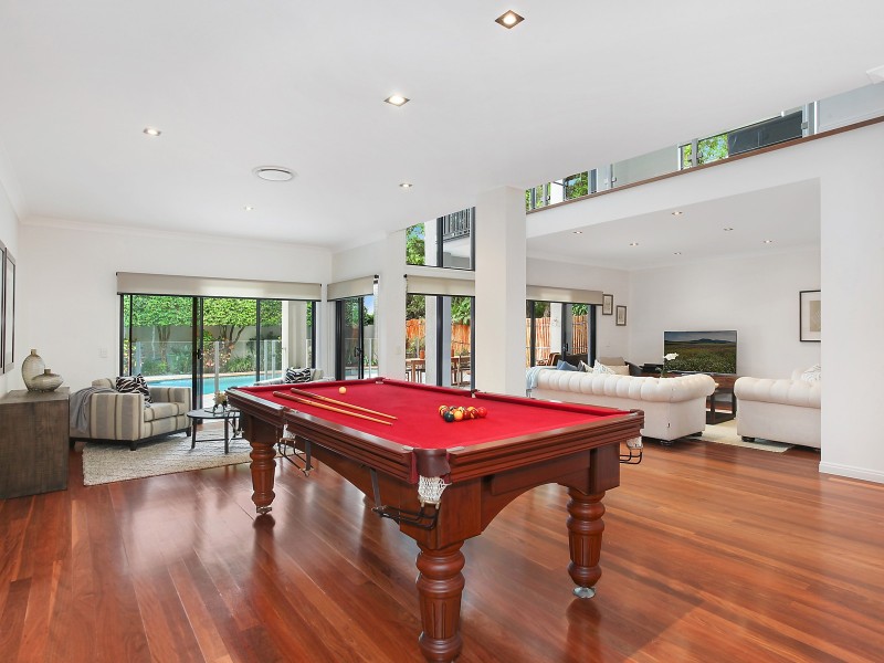 53 Amalfi Drive, Isle Of Capri QLD 4217