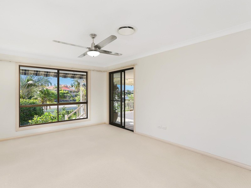 16 Kincardine Drive, Benowa Waters QLD 4217