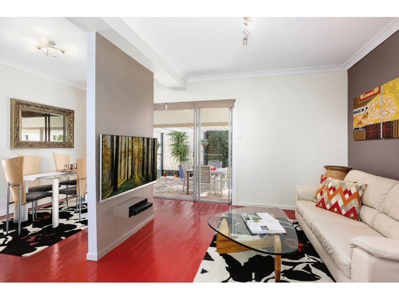 92 Johnston Street, Southport QLD 4215