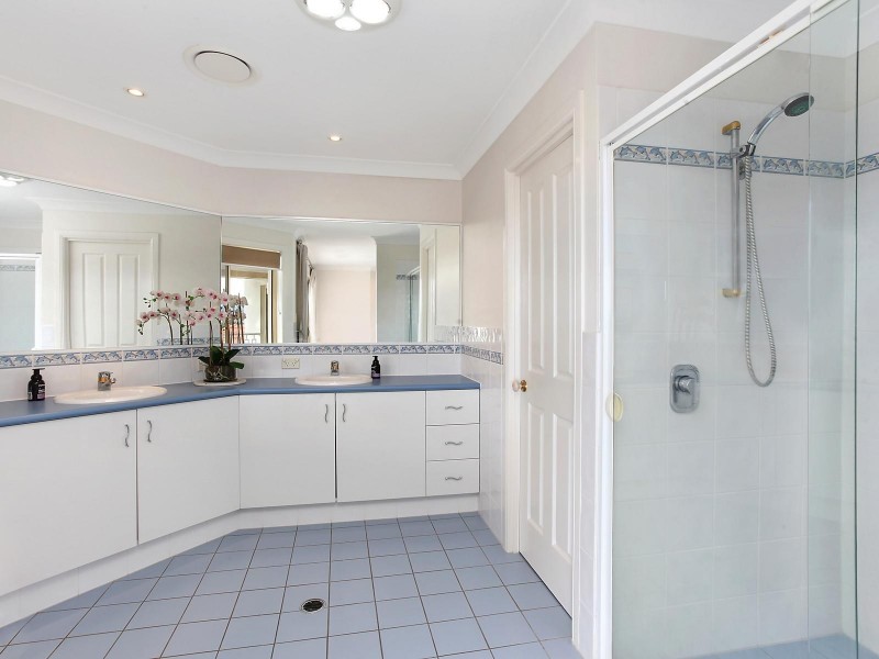 20 Tiger Drive, Arundel QLD 4214