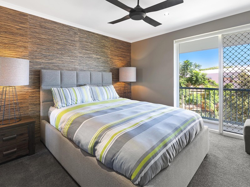 165/10 Alexandra Avenue, Mermaid Beach QLD 4218