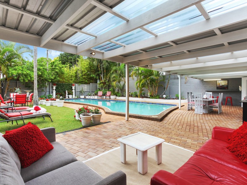 24 Loweana Street, Southport QLD 4215