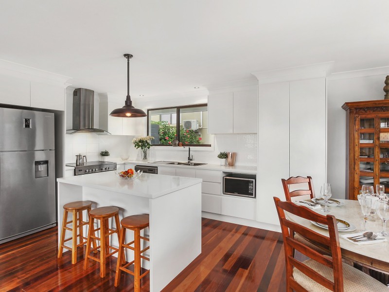 24 Loweana Street, Southport QLD 4215