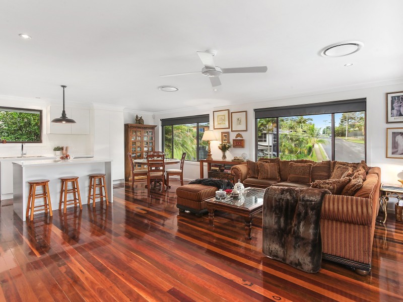 24 Loweana Street, Southport QLD 4215