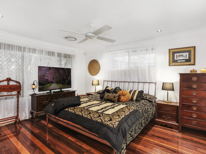 24 Loweana Street, Southport QLD 4215