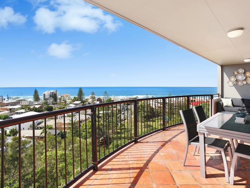 A38/1 Great Hall Drive, Miami QLD 4220